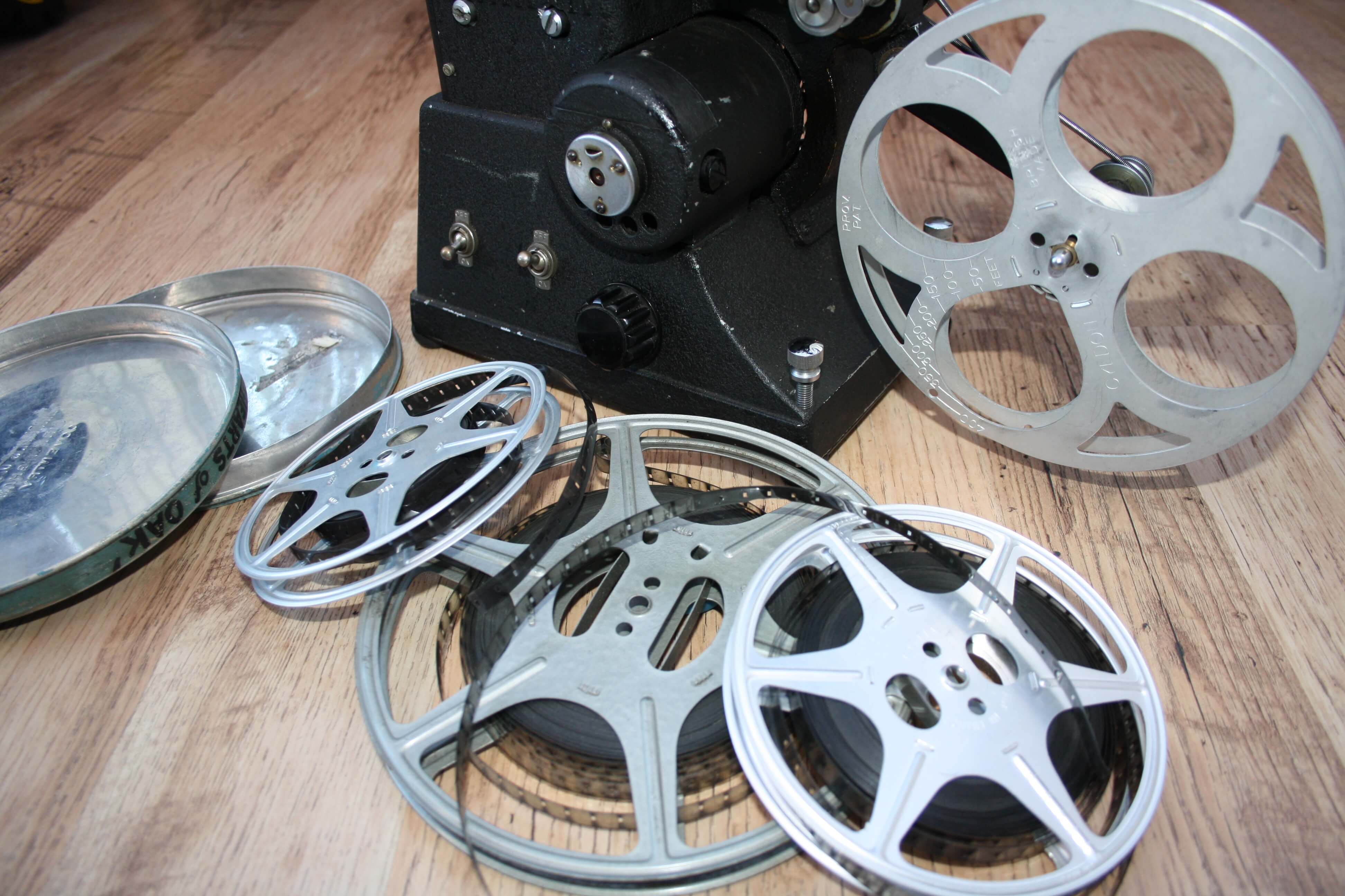 8mm Projector - CineFilm